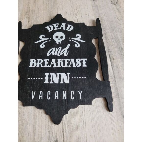 Halloween dead breakfast inn vacancy sign skull prop home decor - Picture 3 of 7